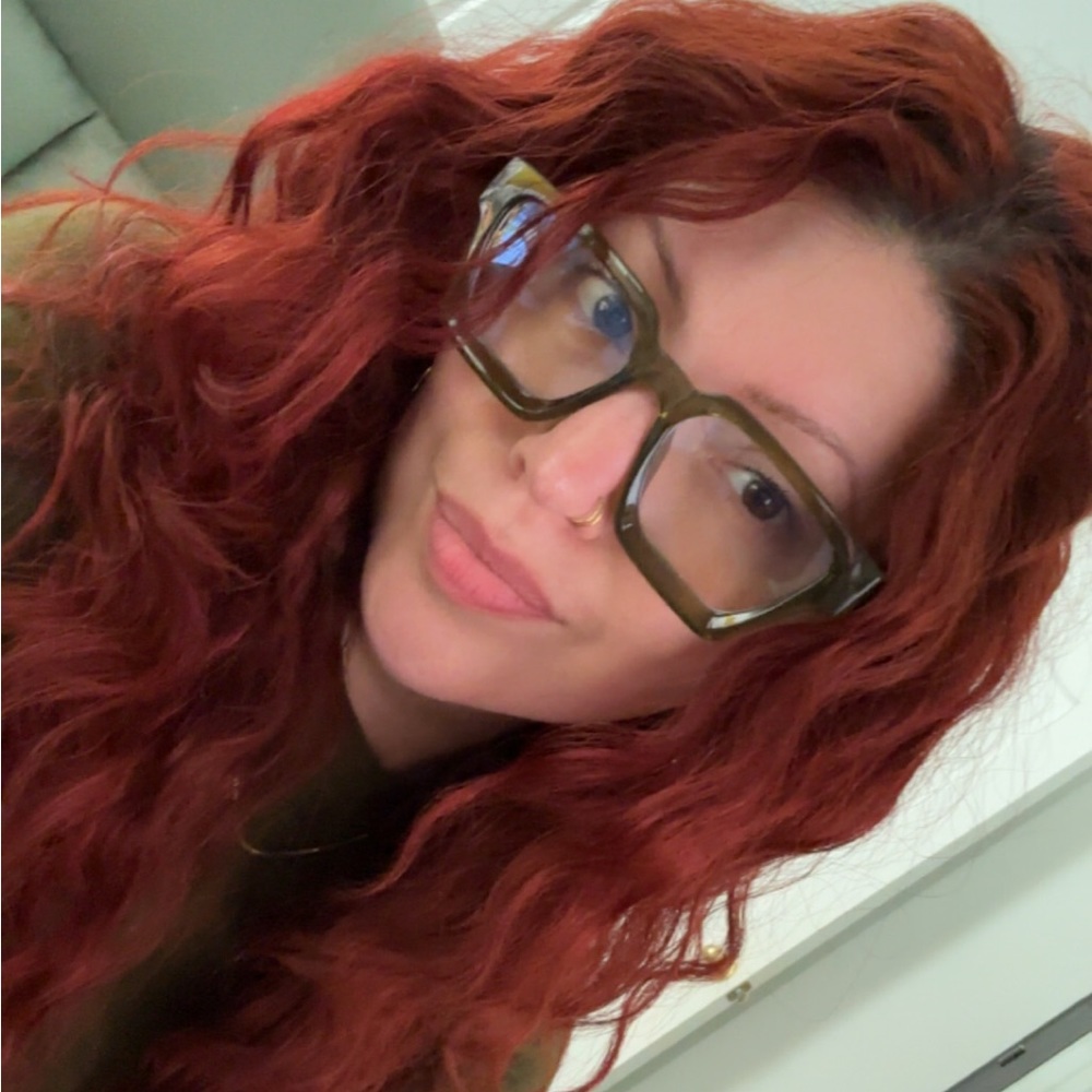 Meet your Posher, Stephany